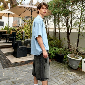 เสื้อยืดผู้ชาย TKAN605D สกรีนโลโก้ตามสั่ง ผ้าฝ้าย 100% สไตล์สตรีทแวร์ แฟชั่นหรู ทรงโอเวอร์ไซส์ ทรงบ็อกซี่ เนื้อผ้าหนา วินเทจ ลายบาติก ซักฟอก - Product Image 1