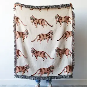 Ins Hot Sale Woven Jacquard Cat Blanket Throw Moon Tapestry Sun Rugs Lovely Tiger Tapestry