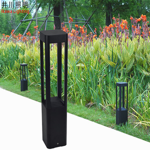 Lampe de jardin carrée en aluminium Igawa 80 cm, résistante à la pluie, pour aménagement paysager et allées extérieures - Product Image 3