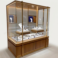 Vitrine de présentation de bijoux en bois et or de luxe avec éclairage LED, vitrine en verre commerciale pour magasin de détail haut de gamme