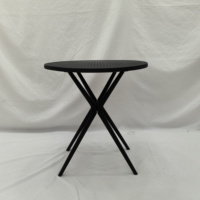 Table ronde en rotin synthétique résistante aux intempéries avec pieds en forme de croix, table d'extérieur légère en plastique pour petite terrasse extérieure