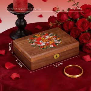 Caja <span class=keywords><strong>de</strong></span> Almacenamiento <span class=keywords><strong>de</strong></span> Joyas Xiangxi Koi Pintada a Mano en Color Nogal con Herrajes Dorados, Regalo <span class=keywords><strong>para</strong></span> la Mejor Amiga <span class=keywords><strong>de</strong></span> la Novia y <span class=keywords><strong>para</strong></span> Recién Casadas - Product Image 6