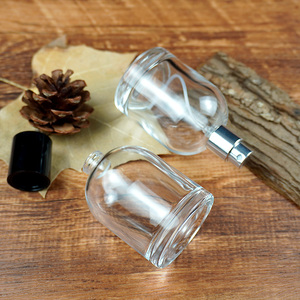 Flacone di Profumo in Vetro Trasparente Vuoto Ricaricabile <span class=keywords><strong>da</strong></span> 50ml per Fragranze, Oli Essenziali, Cosmetici <span class=keywords><strong>da</strong></span> Viaggio - Product Image 3