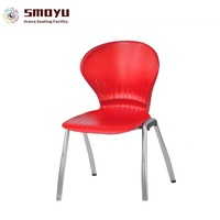 Chaises d'école empilables modernes en PP/métal poudré pour étudiants, idéales pour les bureaux et les bâtiments scolaires - Vente chaude