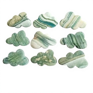 Cristal de calcita súper verde del Caribe tallado en forma de nube, piedra preciosa, cristal de nube, decoración para el hogar, cristal tallado en forma de nube - Product Image 2
