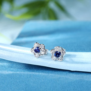 Pendientes de Botón de Oro Blanco Sólido de 18K Hechos a Mano con Zafiro y Perla de Agua Dulce, Elegantes, con Forma de Flor, Regalo para Fiestas, Uso Diario para Mujer - Product Image 4