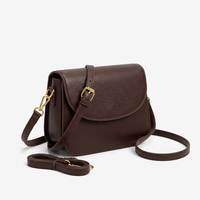 Sac à bandoulière carré texturé marron, petit sac à main à rabat pour les voyages quotidiens