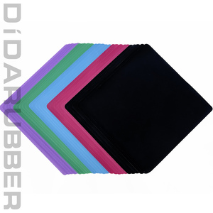 Dida Vente en gros Feuille de digue dentaire 5x5 pouces 6x6 pouces Caoutchouc <span class=keywords><strong>latex</strong></span> avec coin arrondi Produits en caoutchouc dentaire - Product Image 5