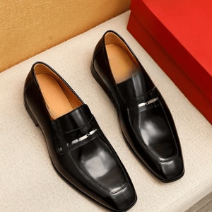Mocasines de Alta Calidad, Cuero Genuino Transpirable, Aptos para Todas las Estaciones, <span class=keywords><strong>Hebilla</strong></span> Metálica, Modernos y Clásicos, Ferragamos - Product Image 1