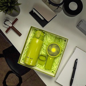 Juego de Regalo Promocional Personalizado al por Mayor, Caja de Regalo de Cuero Hecha a Mano, <span class=keywords><strong>Regalos</strong></span> de Lujo Modernos para Negocios, Año Nuevo <span class=keywords><strong>y</strong></span> Navidad - Product Image 1