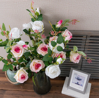 Centre de table en fleurs artificielles de style européen, trois roses en flanelle, pour la décoration de la maison et des mariages, fait main, toucher naturel