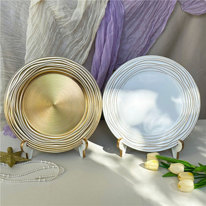 Plato Decorativo Moderno de 13 Pulgadas con Líneas Doradas, Bandeja de Plástico para Mesa de Comedor, Plato Base para Bodas, Restaurantes, Hogares <span class=keywords><strong>y</strong></span> Hoteles - Product Image 3