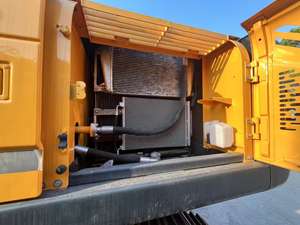 Высокопроизводительный подержанный гусеничный экскаватор Hyundai 225LC-9T в продаже - Product Image 6