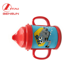 Fábrica al <span class=keywords><strong>por</strong></span> <span class=keywords><strong>mayor</strong></span> <span class=keywords><strong>de</strong></span> dibujos animados personalizados creativos 3D <span class=keywords><strong>de</strong></span> goma suave PVC ABS taza para beber/taza <span class=keywords><strong>de</strong></span> plástico <span class=keywords><strong>de</strong></span> silicona - Product Image 4