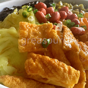 Auténtica Sopa Luosifen de Fideos de Arroz con Caracoles, Picante y Aromática, con Brotes de Bambú en Conserva y Hierbas Frescas, Modelo de Comida para Exhibición en Tiendas - Product Image 6