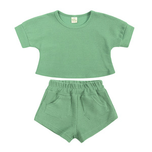 Vente en gros de vêtements d'été pour enfants de 12 à 24 mois, ensembles de vêtements pour bébés nouveau-nés, ensembles de vêtements pour garçons en tissu gaufré - Product Image 3