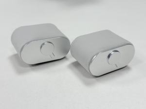 หมอนรองนาฬิกาอลูมิเนียม CNC สีเทาแบบกำมะหยี่สุดหรู (พร้อมเอฟเฟกต์การพ่นทรายแบบโพลาไรซ์และการชุบด้วยไฟฟ้า) - Product Image 2