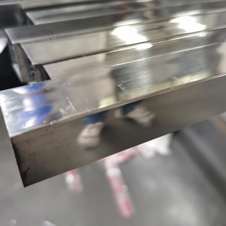 Pipe system with 304 stainless steel square pipe Pipe system with 304 stainless steel square pipe