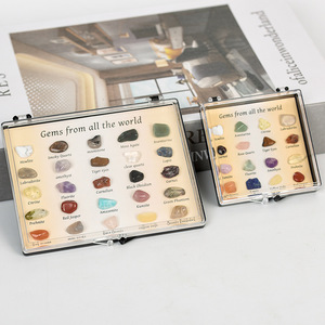 Set di ghiaia con pietre preziose naturali, campione di minerale di cristallo, geologia, materiale didattico scientifico popolare e studenti studiano campioni di minerale - Product Image 4