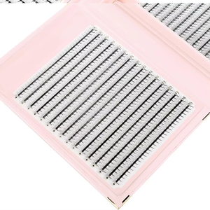 Anrolash 960 pièces <span class=keywords><strong>Extensions</strong></span> <span class=keywords><strong>de</strong></span> <span class=keywords><strong>cils</strong></span> <span class=keywords><strong>de</strong></span> haute qualité, aspect naturel noir, 4D, bouquets pré-faits, <span class=keywords><strong>cils</strong></span> en éventail, volume russe, PBT, bas - Product Image 4