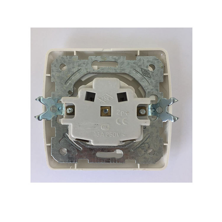 High Quality European Standard French Power Long Duration Time 16A 220v EU Wall Socket