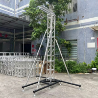 Système de treillis autoportant pour tours de levage de treillis, pour l'éclairage de scène, les écrans LED et les événements en plein air