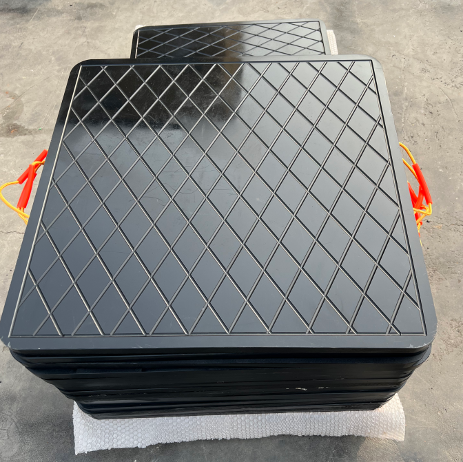 High Quality HDPE Crane Outrigger Pads with Support Leg Custom Cutting for Heavy Equipment Plastic Moldings and Extrusions