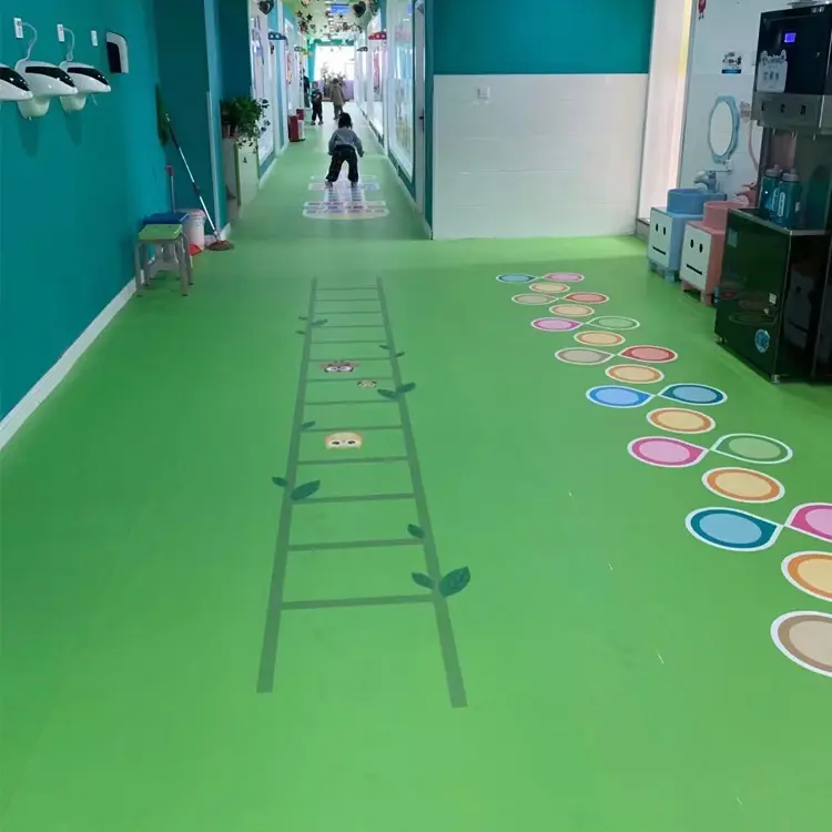 Suelo laminado de PVC para guardería, sala de baile