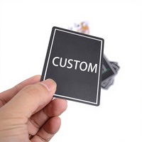 Cartes à jouer personnalisées en plastique imperméable et durable pour le poker, cadeaux promotionnels et jeux de fête avec un design personnalisé