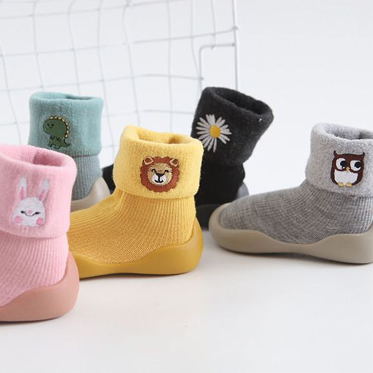 Winter Small MOQ Baby Booties Warm Soft sole Leather Baby Toddler Shoes Snow Boots Babies Booties