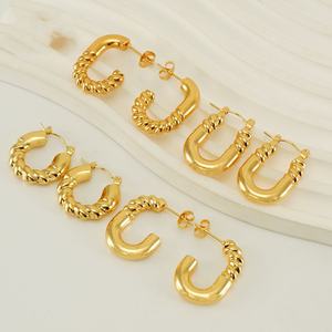 Wholesale 18K Gold Plated Stainless Steel Women <b>Jewelry</b> <b>Tragus</b> Huggie Hoops Dainty <b>Tragus</b> Earring Hoop Earring Gold Earring - Product Image 1