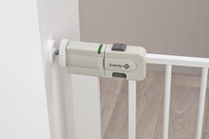 Barrière de sécurité en bois Securtech Simply Close pour bébé, largeur réglable 73-80 cm, pour enfants de 6 mois à 2 ans - Product Image 3