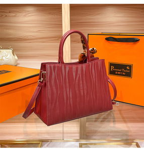 Bolsos cruzados de diseño de moda, bolsos de hombro de cuero PU de alta calidad, bolsos de mano casuales de lujo para mujer - Product Image 3
