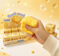 Jouet Squishy en forme de cube de fromage mignon, jouet sensoriel alimentaire de simulation, jouet anti-stress souple en TPR non toxique pour enfants de 5 à 7 ans, idéal pour les fêtes