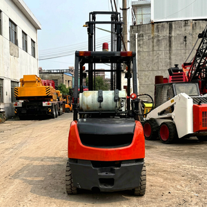 Vente Flash Chariot élévateur Toyota TCM HELI GPL du Japon 1.5/2.5/3/3.5/5/7/8/10 tonnes – Équipement de levage – Vente directe usine - Product Image 1