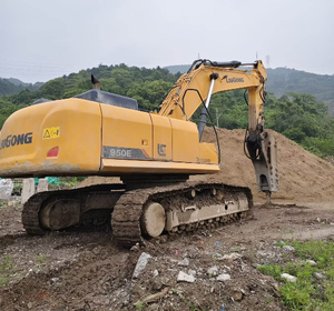 Excavadora de cadenas pesada Liugong 950E de 50 toneladas con gran fuerza de excavación para minería y canteras de roca - Product Image 1