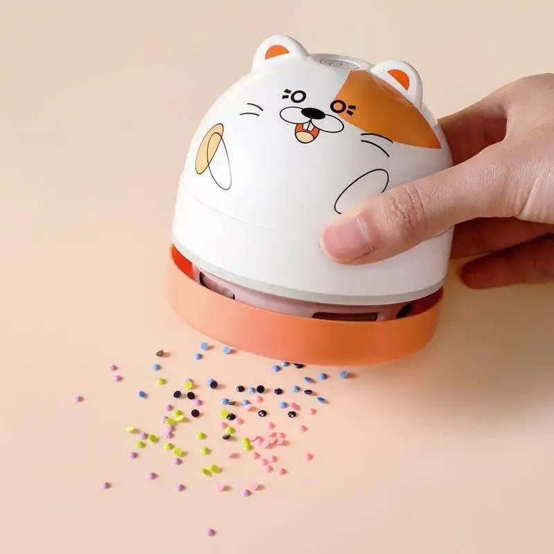 YIZHI Cute Cat wiederauf ladbare kleine Mini tragbare Student Kinder Bleistift Radiergummi Krümel reiniger Staub Desktop Staubsauger