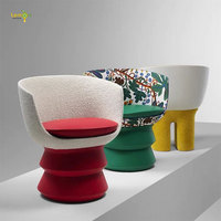 Chaise de loisirs créative en tissu de designer italien chaise longue en fibre de verre pour poupées de salon