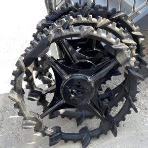ยางรถแทรกเตอร์สำหรับเครื่องปลูกข้าว ขนาด 130x10 ซม. ยางสำหรับดัดแปลงรถแทรกเตอร์ ยางสำหรับเครื่องพ่นยา ยางสำหรับเครื่องหว่านปุ๋ย - Product Image 4