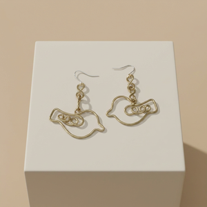 Boucles d'oreilles pendantes Shan India en laiton plaqué or, style bohème fantaisie, motif oiseau, pour femme, cadeau de fête, mariage, Amour et Paix - Product Image 1