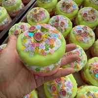 Jouet sensoriel anti-stress TPR à montée lente, gâteau croustillant et moelleux |   Boules de Noël au toucher croustillant et moelleux à l'arôme d'arachide
