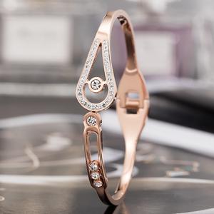 Nouvelle montre à quartz en alliage avec bracelet en acier inoxydable, petit cadran pour femmes, livrée avec boîte et bijoux - Product Image 3