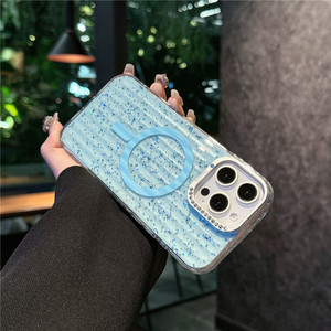 เคสไอโฟนดีไซน์หรูหรา ลายเกล็ดน้ำแข็งวิบวับ พร้อมแม่เหล็ก ขอบกล้องประดับเพชร รองรับการชาร์จไร้สาย ป้องกันการตกกระแทก - Product Image 5
