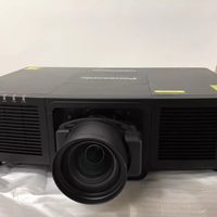 Projecteur laser 3LCD 4K PT-FRZ68C avec 6500 lumens ANSI, prêt pour la 3D, zoom/focus motorisé pour les entreprises et l'éducation
