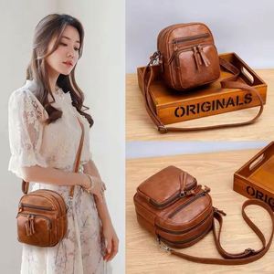 กระเป๋าถือสะพายไหล่ไนลอนแท้กันน้ำ BSCI Factory BSC Factory กระเป๋าสะพายข้าง กระเป๋า Messenger - Product Image 4