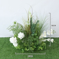 Vente en gros de feuillage artificiel de haute qualité, rangée de fleurs en soie de différentes couleurs pour la décoration de banquets et de scènes