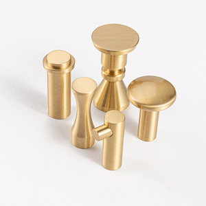 Gancho de Pared de Latón Sólido BECORA, Acabado Cepillado, Moderno y Decorativo, con Tornillos, para Colgar Bolsos, Sombreros y Toallas - Product Image 5
