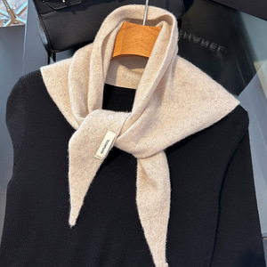 <span class=keywords><strong>Sciarpa</strong></span> Triangolare in Pura <span class=keywords><strong>Lana</strong></span> Australiana 100%, <span class=keywords><strong>Scialle</strong></span> da Donna di Alta Qualità, Casual, Caldo, Ecologico, Versatile e Facile da Indossare - Product Image 6
