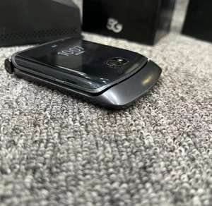 Teléfonos Móviles Originales <span class=keywords><strong>Motorola</strong></span> <span class=keywords><strong>Razr</strong></span> 2019 de Alta Calidad al por Mayor Octa Core <span class=keywords><strong>4G</strong></span> 128GB Smartphone Plegable Desbloqueado ESIM Global Francés - Product Image 3