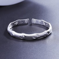 Bracelet en alliage vintage réglable Bracelet de mode pour femme avec sens symbolique Style minimaliste Cadeau de joint en bambou mat